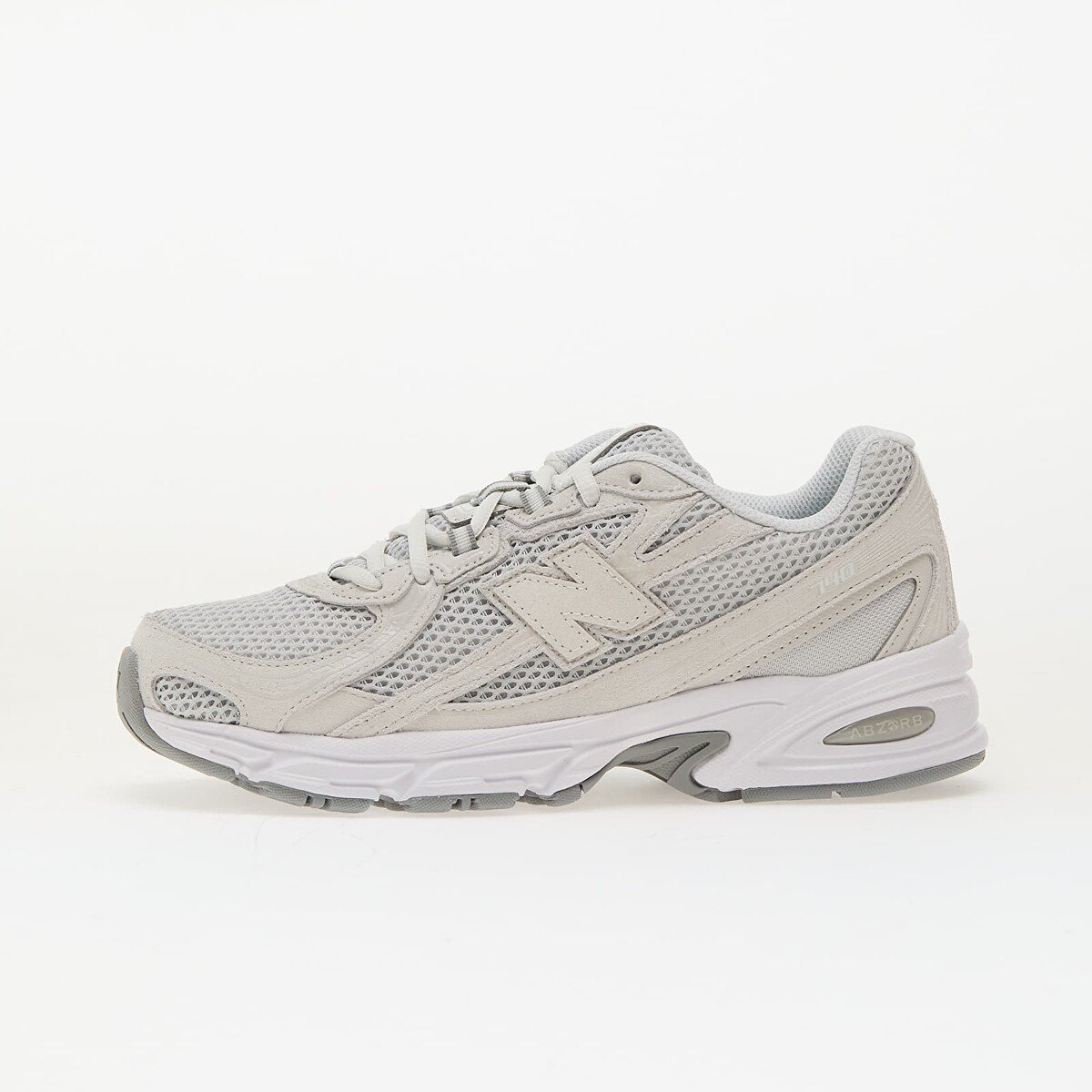 New Balance 740