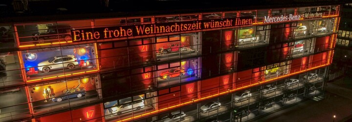 BMW a Mercedes-Benz na chvíli odložily konkurenční boj. V předvánoční kampani volají po solidaritě v těžkých časech