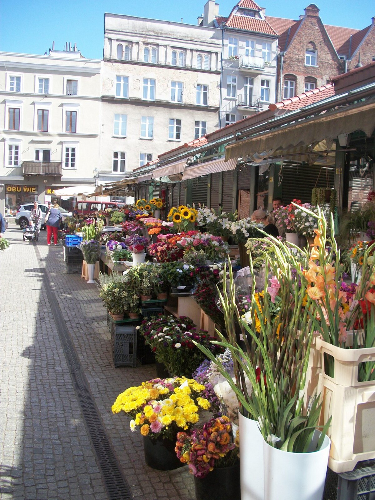 Hala Targowa v meste Gdansk ponúka široký výber ovocia, zeleniny, šiat aj cukroviniek. 