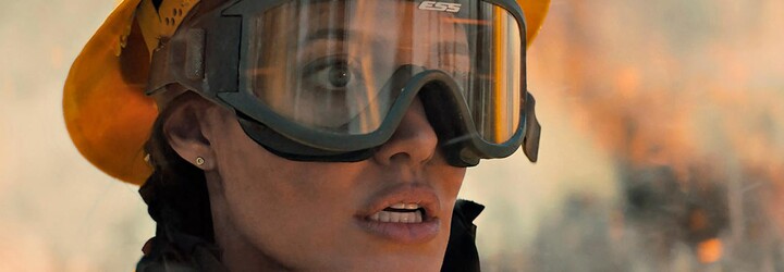 Angelina Jolie uniká pred lesným požiarom a zabijakmi. Sleduj strhujúci trailer pre Those Who Wish Me Dead
