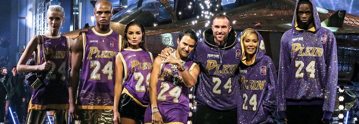 Návrhár Philipp Plein čelí ďalšiemu problému. Údajne skopíroval grafický motív zo spolupráce medzi Dior a Stüssy