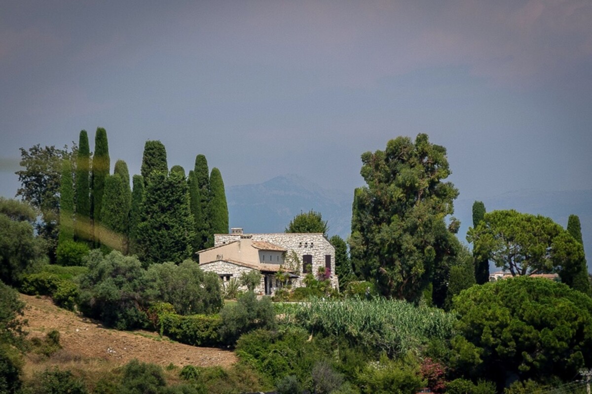 Vila vo Francúzsku, ktorá patrí rodinnej firme partnerky Petra Kažimíra.