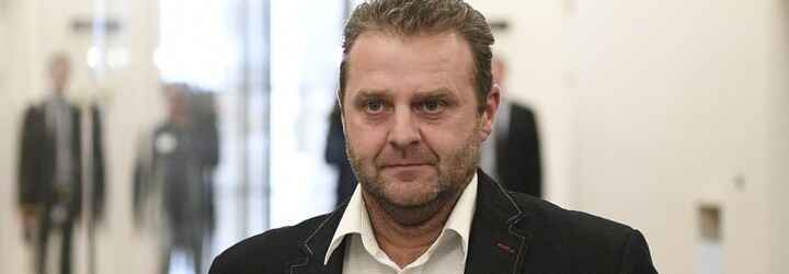 Zdeňka Ondráčka vyšetřuje policie. Na Facebooku obdivoval Putina a o ukrajinské armádě se vyjadřoval jako o „fašistické chátře“