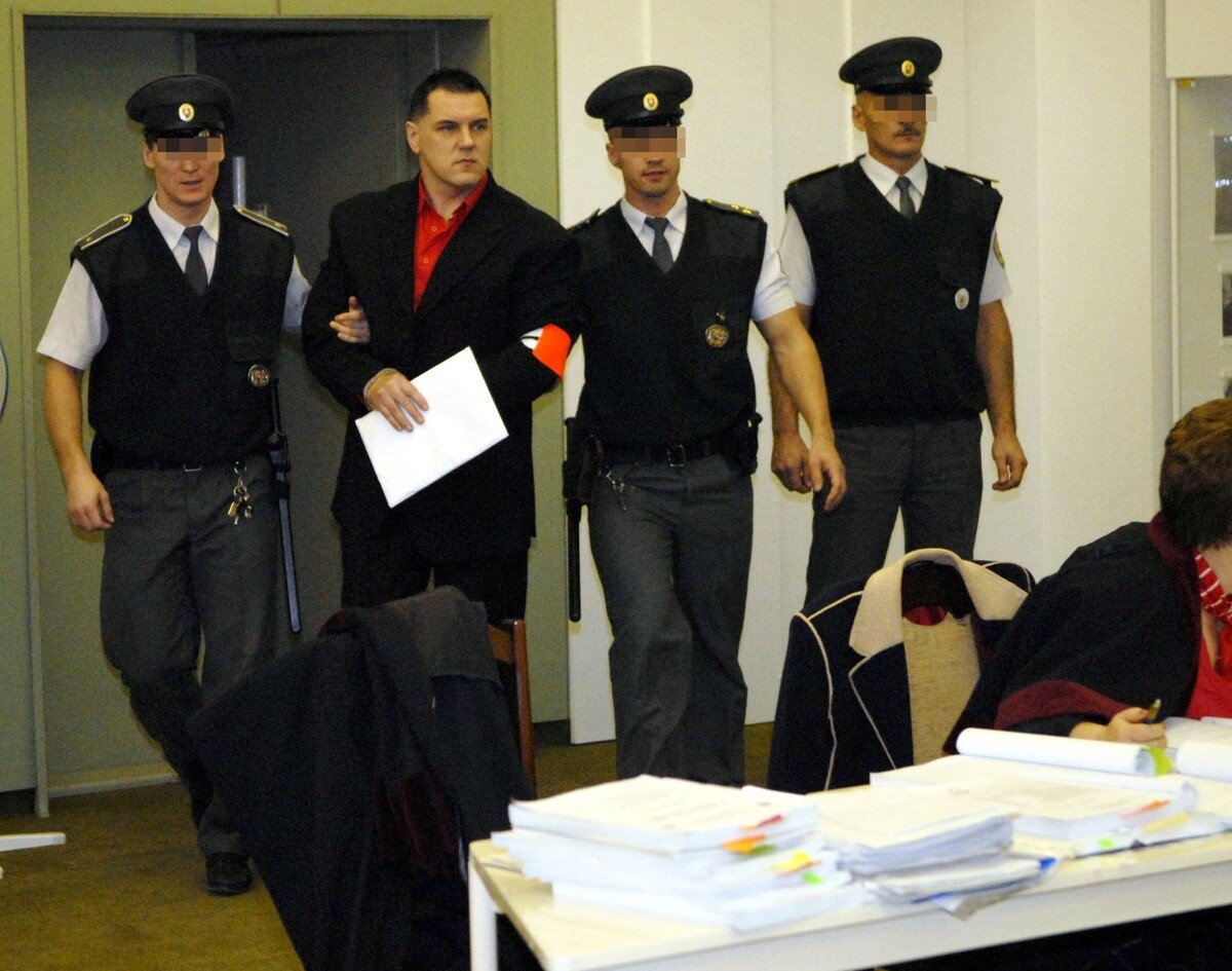 Alojz Házy začínal v skupine mafiána Mikuláša Černáka (na fotografii z roku 2008).