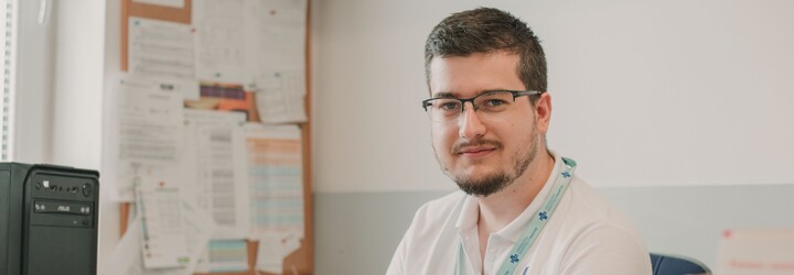Prvá prehliadka u urológa: bude to bolieť, treba sa pred vyšetrením oholiť alebo vyprázdniť? Lekár vysvetľuje, ako sa pripraviť