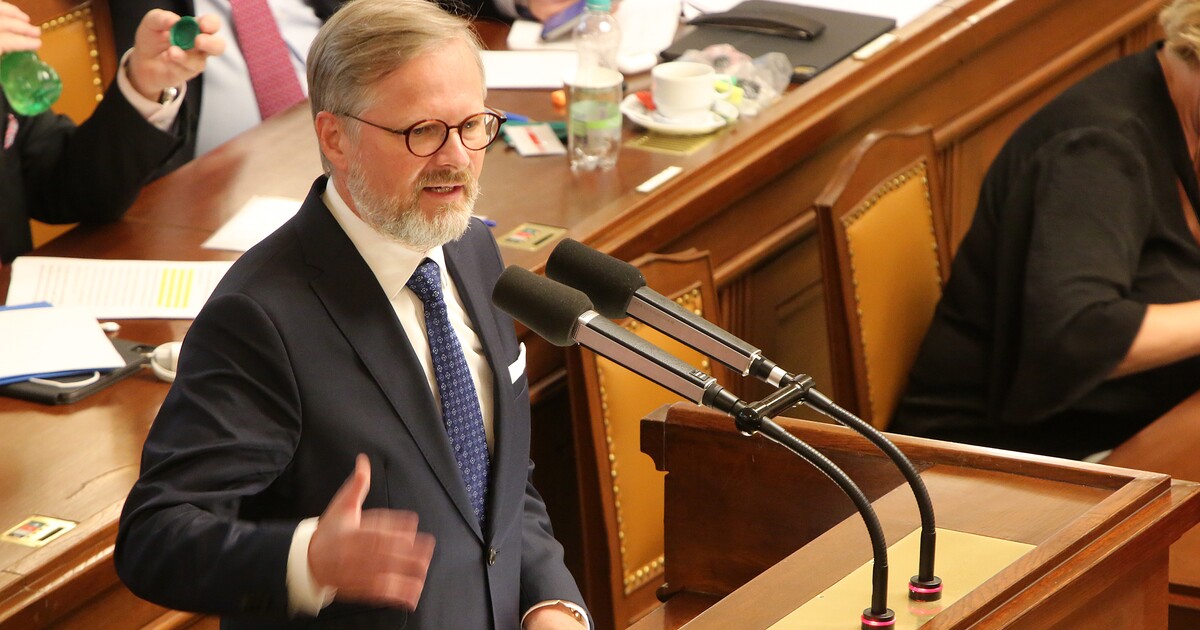 „Nejšpinavější korupční skandál v dějinách republiky.“ Ve Sněmovně začalo jednaní o nedůvěře vlády