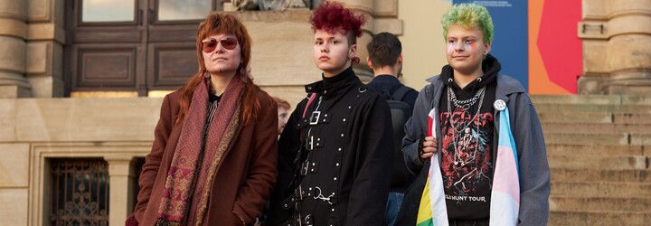 Zjisti, jak vypadají všechny podoby hate crime. Pražské divadlo hostí performativní setkání zdarma
