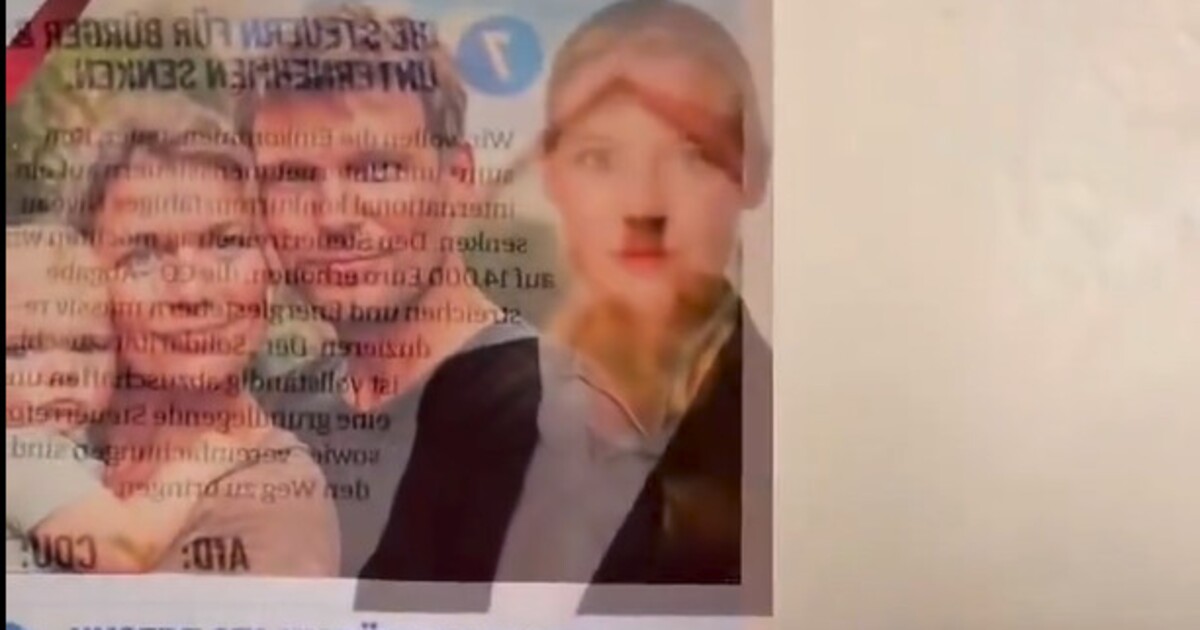 Kandidátka na německou kancléřku s hitlerovským knírkem? Leták v protisvětle budí na sítích emoce