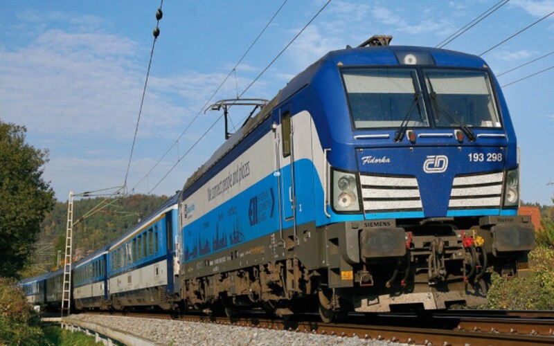 Cestující na trase Beroun - Praha se v polovině případů ani nedočkají příjezdu vlaku.