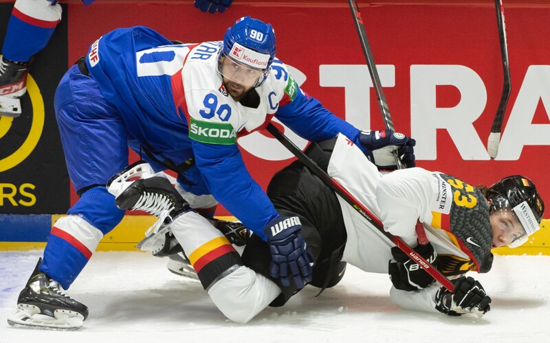 MS 2022 v hokeji: Nemecko bolo nad sily Slovenska. Hráči Craiga Ramsayho si pripisujú prvú prehru na turnaji.