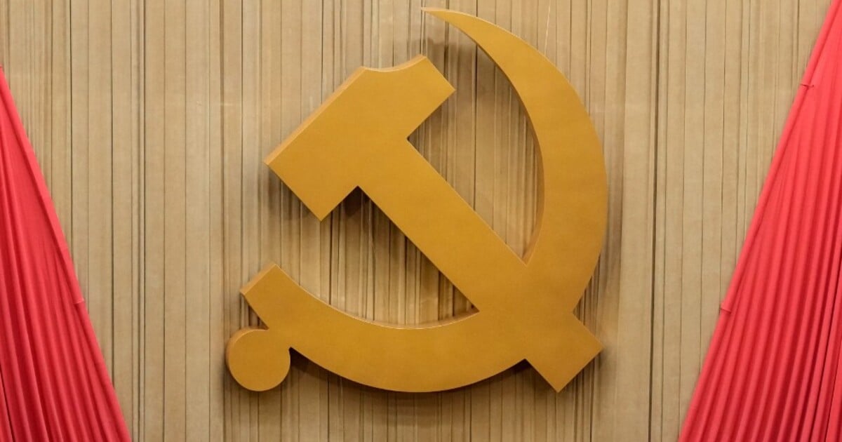 Už žádné srpy a kladiva. Od nového roku hrozí za propagaci komunismu vězení