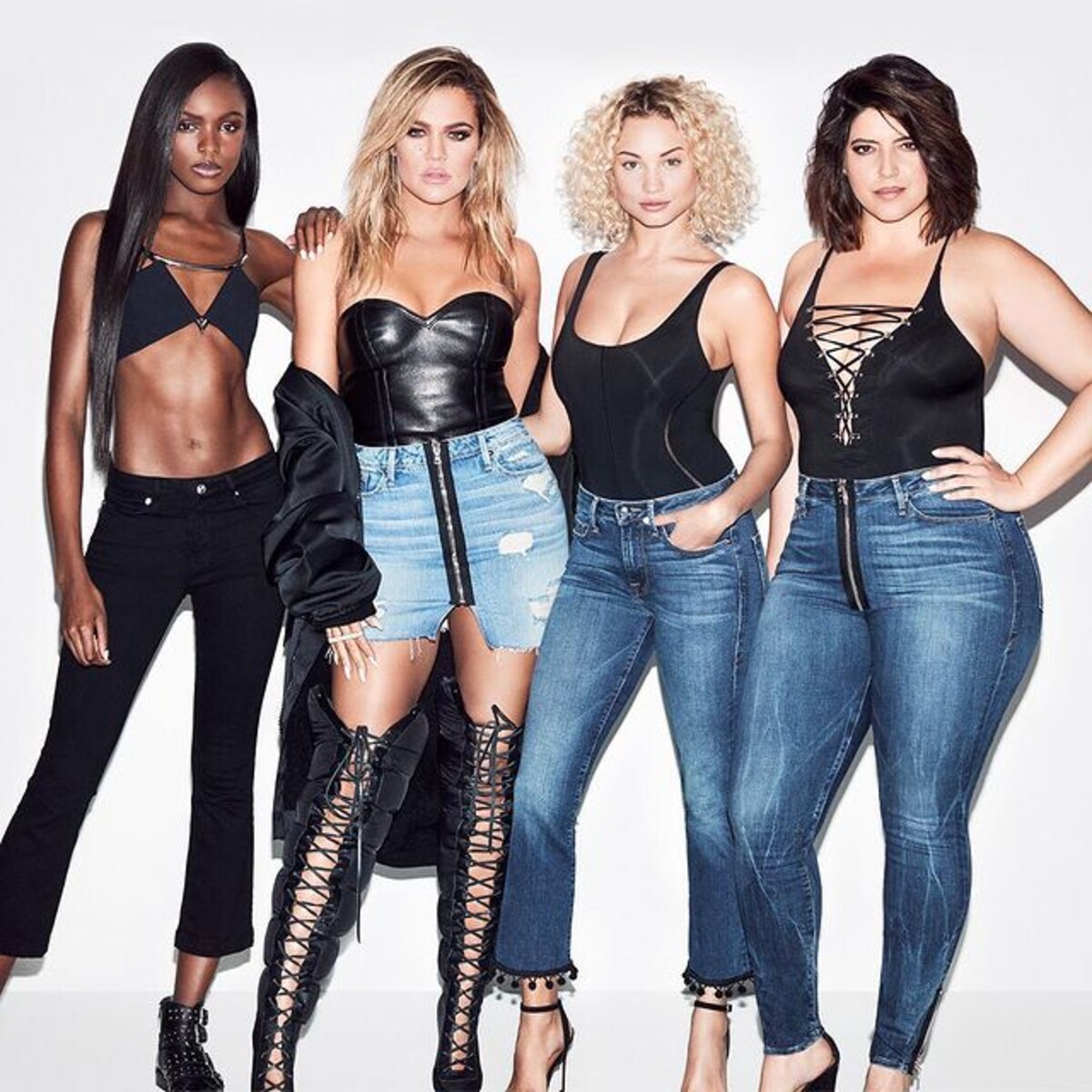 Osvetu plus size veľkostiam džínsov robí aj Khloé Kardashian so svojou značkou Good American. 