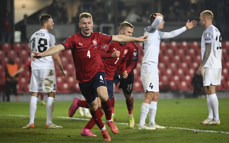 Česko porazilo Estonsko 2:0 v kvalifikaci na mistrovství světa. Góly zařídili Brabec a Sýkora.