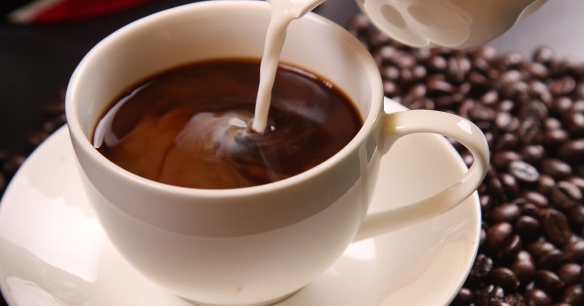 Pasažéra v letadle polila letuška kávou. „Mám z toho doživotní následky a trauma,“ tvrdí a podává na aerolinku žalobu