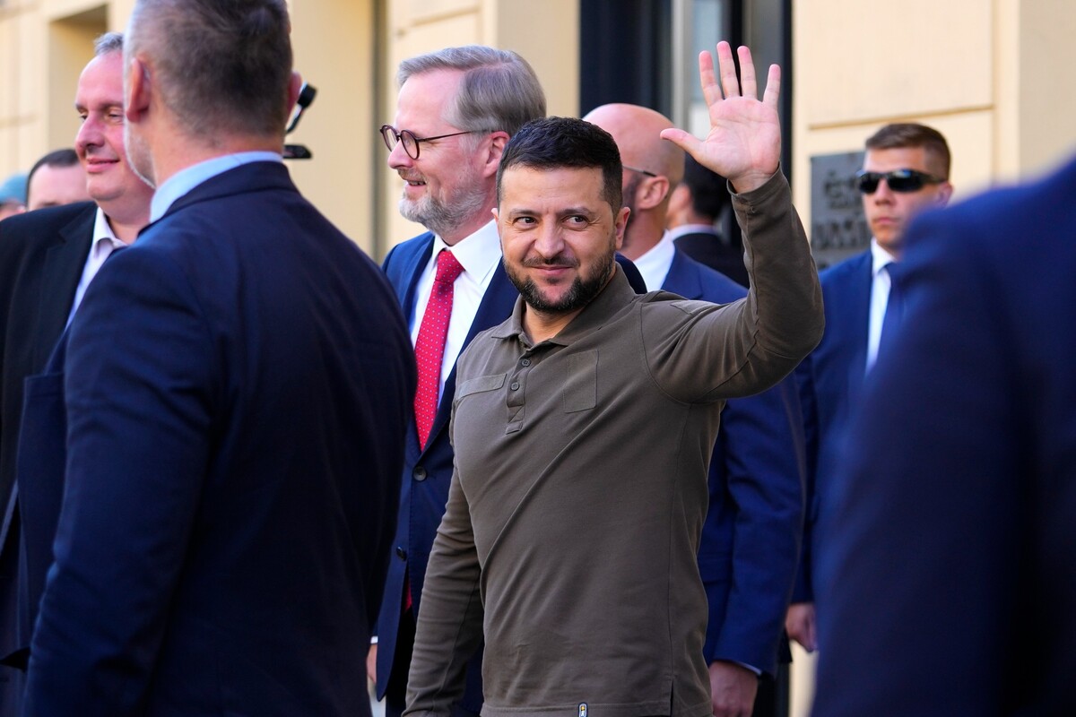 Ukrajinský prezident Volodymyr Zelenskyj pricestoval pred blížiacim sa samitom aj na Slovensko.