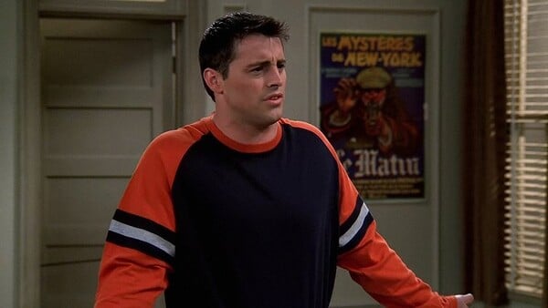 Jakou frází Joey s oblibou balil ženy?