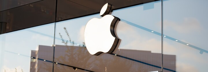 50 zaměstnanců firmy Apple opustilo na Štědrý den prodejny. Kvůli špatným pracovním podmínkám vyzvali k bojkotu značky