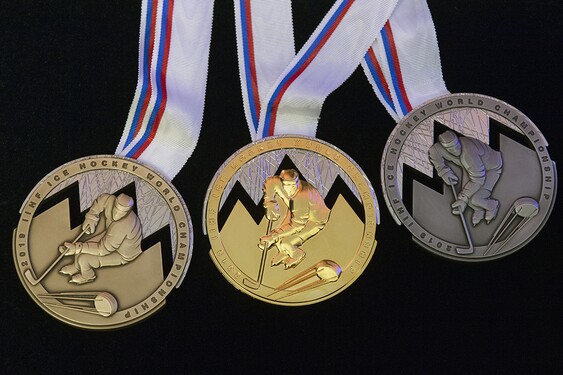 Koľko medailí doposiaľ získalo Slovensko na MS v ľadovom hokeji? 