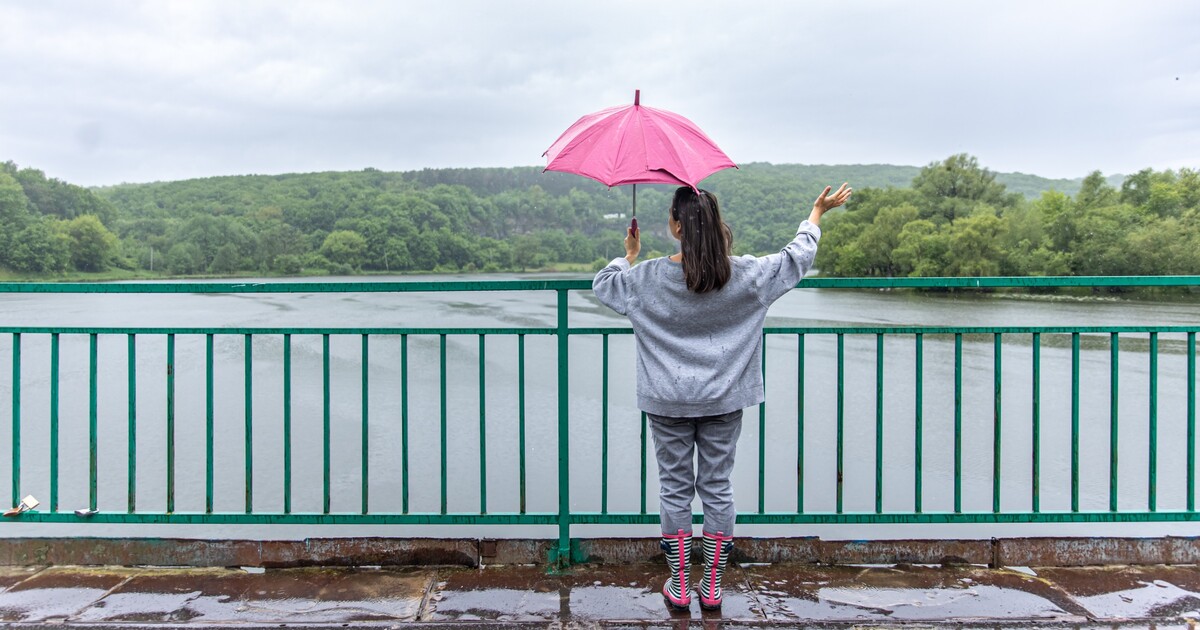 PŘEDPOVĚĎ: Česko čeká ochlazení a déšť, přijít mohou i bouřky. Koukni, jak bude příští týden