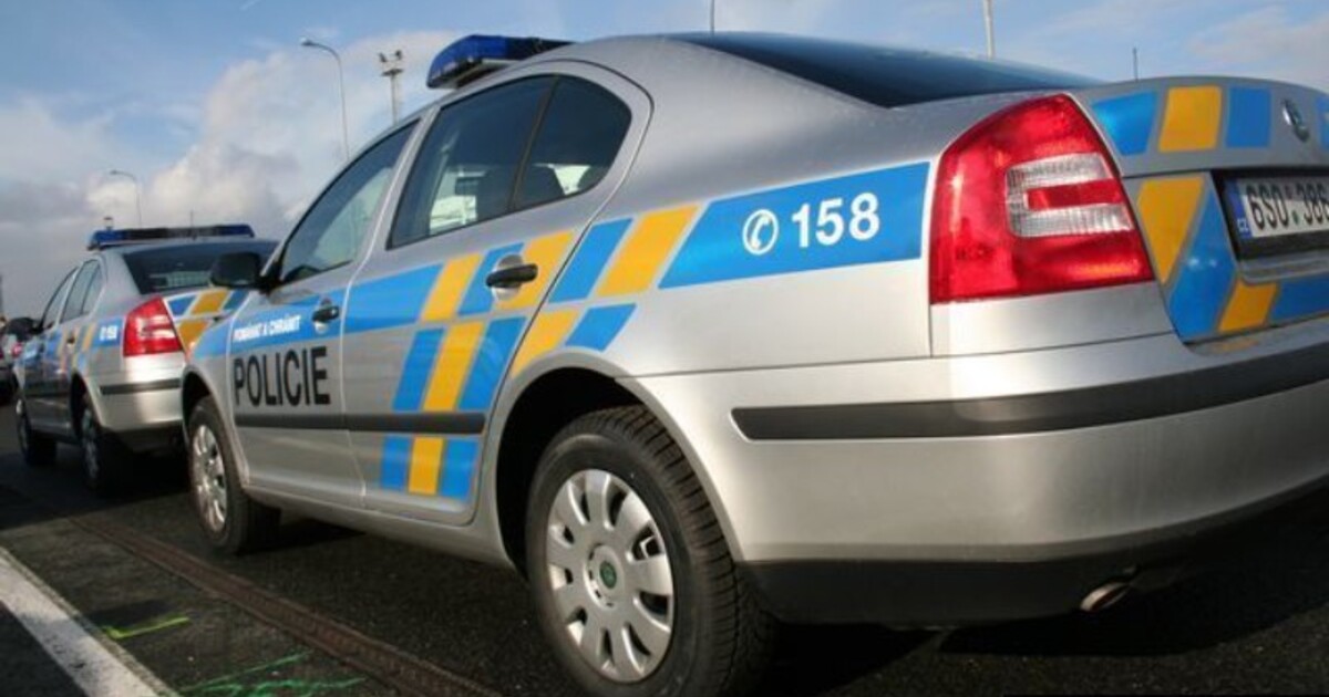 Hromadná nehoda na D2: Mezi zraněnými jsou děti, zasahoval i vrtulník