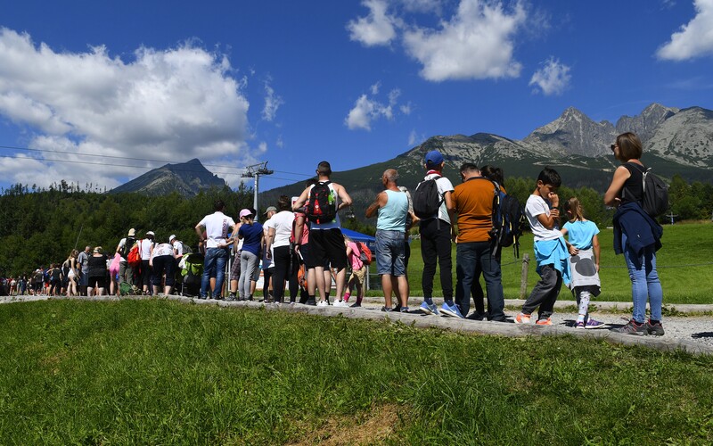 Koronavírus má aj kuchár z reštaurácie vo Vysokých Tatrách. Hygienici upokojujú turistov.