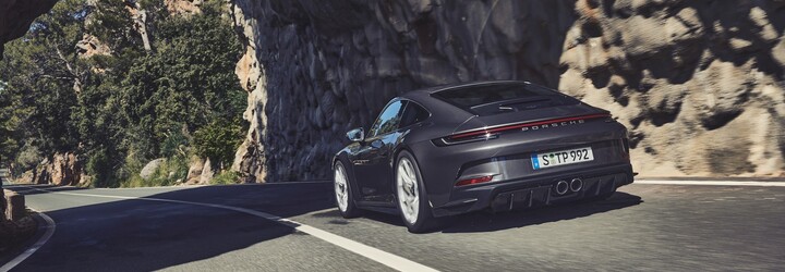 Klenot od Porsche v civilnějším balení nese název 911 GT3 Touring, má atmosférických 510 koní