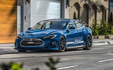 Elektrické Tesly se začínají těšit stále většímu počtu tuningových úprav. I takto může vypadat Model S či X Elektrické Tesly se začínají těšit stále většímu počtu tuningových úprav. I takto může vypadat Model S či X