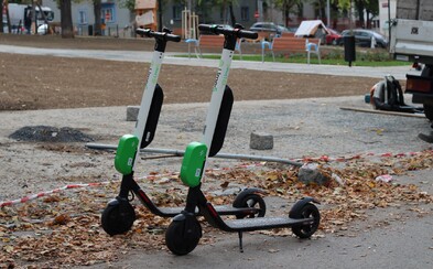 Elektrokoloběžky Lime dočasně zmizí z Prahy 2, služba prý ohrožuje chodce. Jaké další problémy Pražanům způsobují? Elektrokoloběžky Lime dočasně zmizí z Prahy 2, služba prý ohrožuje chodce. Jaké další problémy Pražanům způsobují?