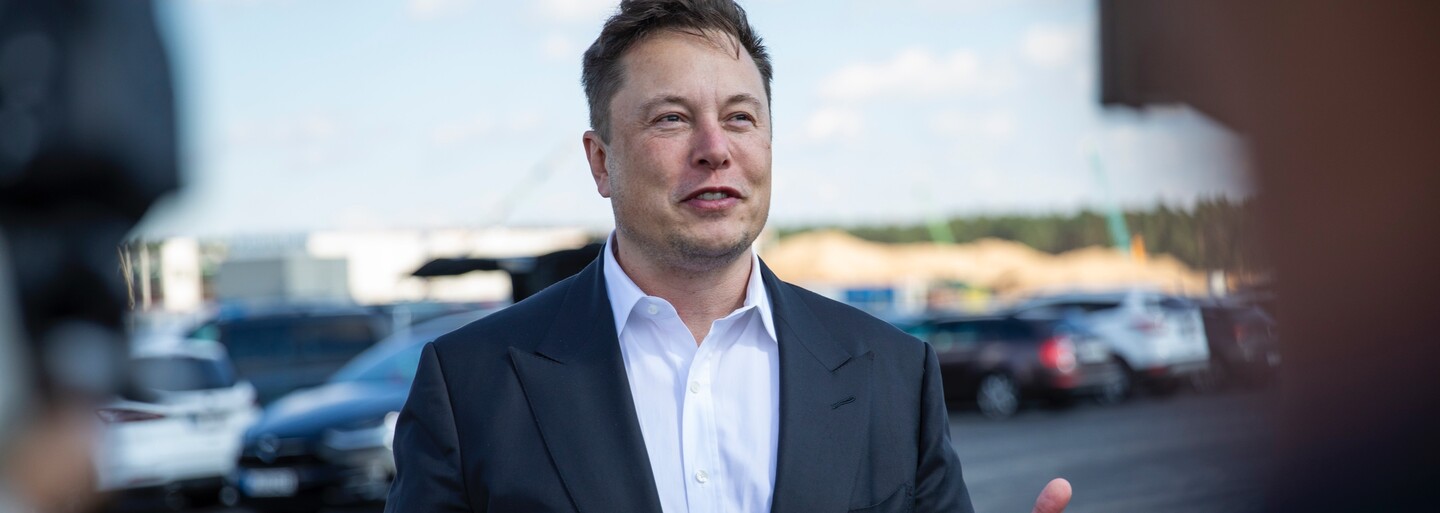 Elon Musk chce kúpiť celý Twitter. Zvyšok firmy vydiera odchodom ako akcionár