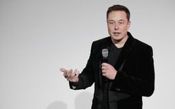 Elon Musk: Pre prácu v Tesle vysokoškolský titul nepotrebuješ, nezaujíma ma, ani či si dokončil strednú