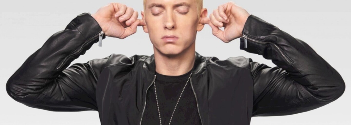 Eminem na Kamikaze rozdal 153 dissov. Viac ako 15 % albumu tvorí kritika na známych kolegov
