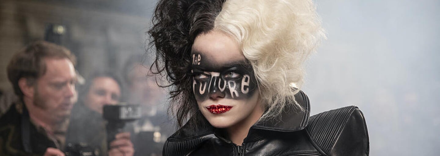 Emma Stone si užívá život Cruelly. Fanoušci přirovnávají snímek k novému Jokerovi