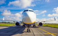 Éra 10-eurových letov sa skončila, odkazuje šéf Ryanairu. Aerolinky bojujú s drahým palivom