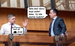 Erik Tomáš komentuje legendárnu fotku a vďačný materiál memečkárov, kde vedľa neho stojí nahnevaný Robert Fico