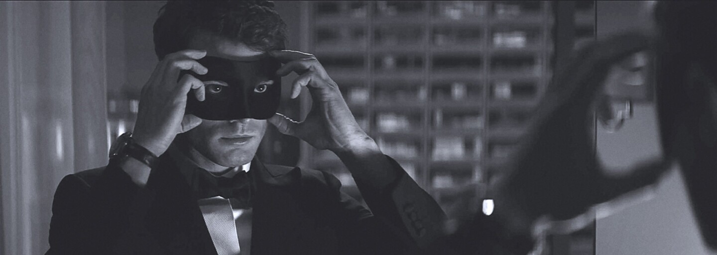 Erotické Fifty Shades 2 a 3 sa budú natáčať naraz. Zvýši sa kvalita filmov vďaka novému režisérovi?