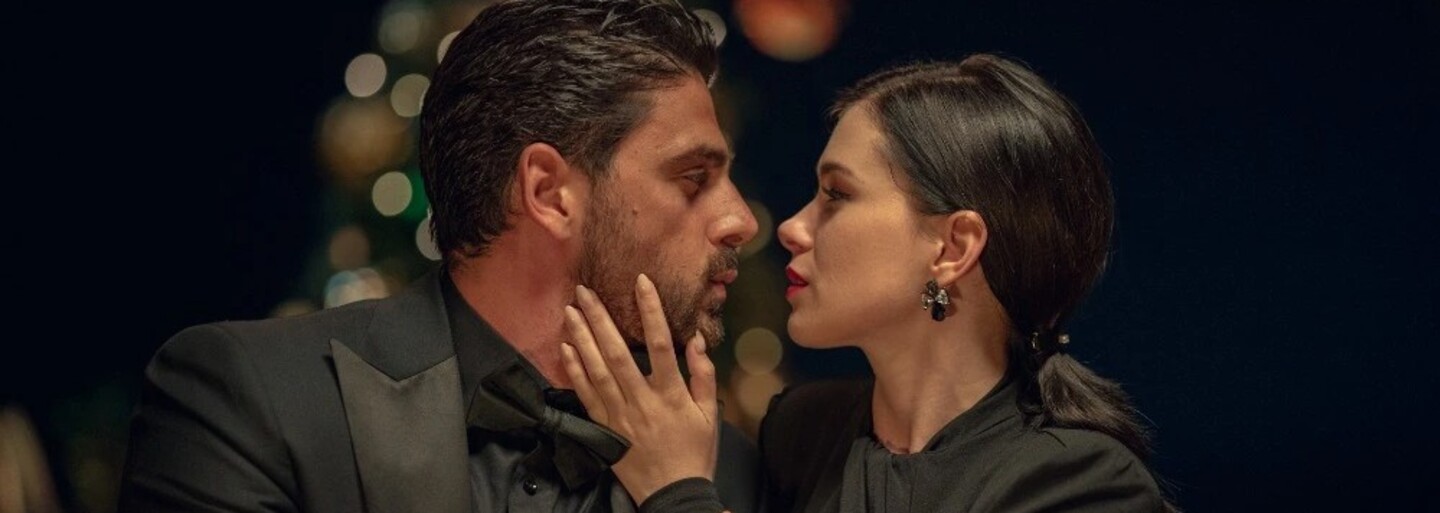 Erotický film 365 bude mít pokračování. Netflix vydal trailer na druhou část se spoustou vášnivých scén