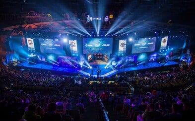 E-sport to může dotáhnout až na olympiádu. Soutěžení v počítačových hrách zažívá rozkvět jako nikdy předtím E-sport to může dotáhnout až na olympiádu. Soutěžení v počítačových hrách zažívá rozkvět jako nikdy předtím