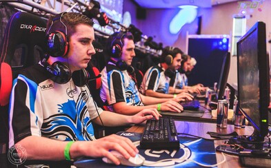 E-sport turnaj Lenovo Legion Y-Games sa vracia do Bratislavy. Program zahŕňa súťaže v hrách ako CS: GO, LoL aj NHL 2017 E-sport turnaj Lenovo Legion Y-Games sa vracia do Bratislavy. Program zahŕňa súťaže v hrách ako CS: GO, LoL aj NHL 2017