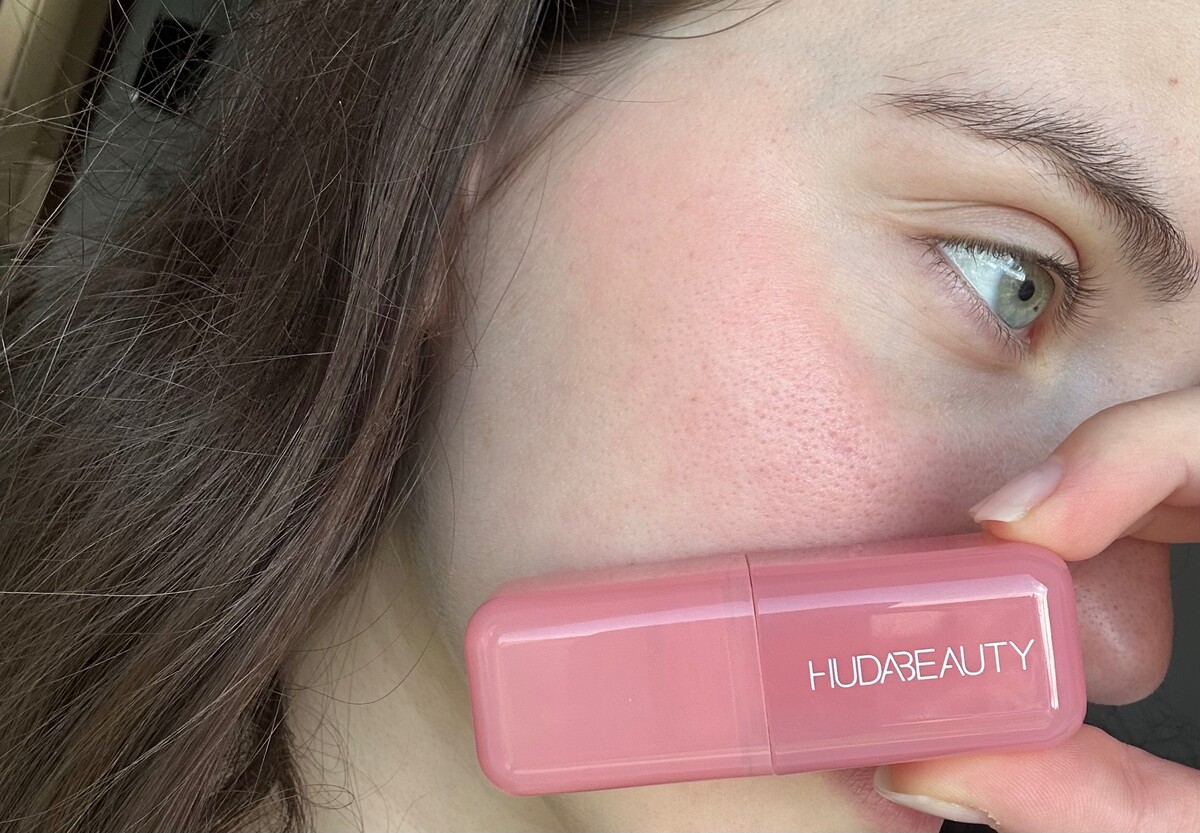 huda beauty, filter blush