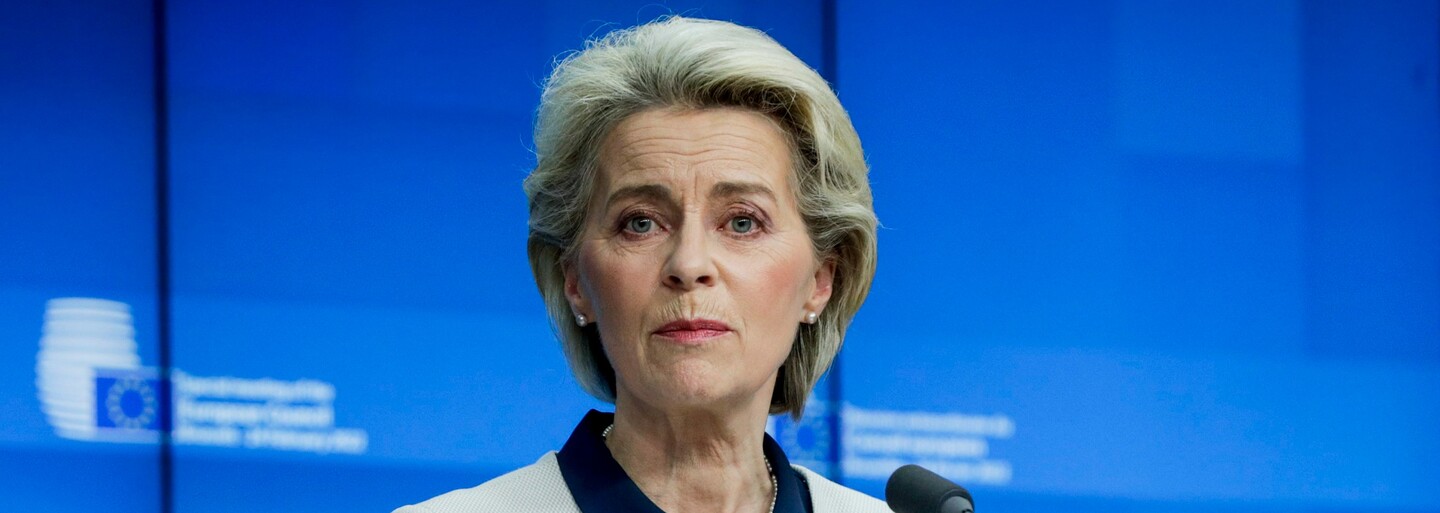EU přijala další balíček sankcí vůči Rusku, zabolí banky. Budete platit za krutost, vzkázala von der Leyen