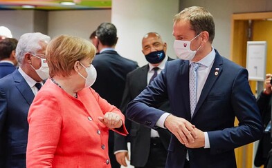 Európska únia sa dohodla na balíčku stoviek miliárd na záchranu ekonomiky. Pre Slovensko je dohoda výhodná, oznámil Matovič Európska únia sa dohodla na balíčku stoviek miliárd na záchranu ekonomiky. Pre Slovensko je dohoda výhodná, oznámil Matovič