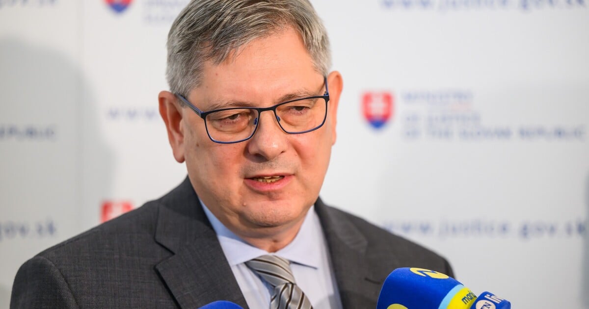 Nový zákon na Slovensku má zařídit povinné rozvody trans lidí. Osobu po změně pohlaví prohlásí za mrtvou