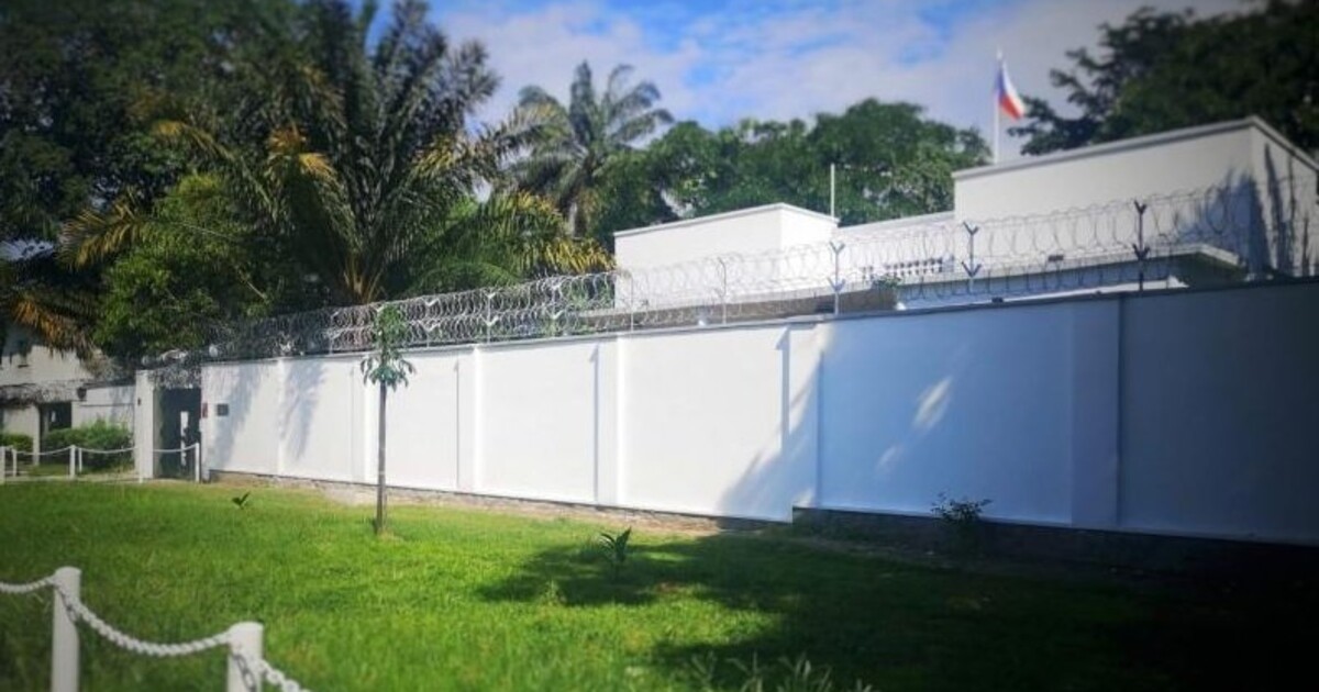 Šéf české ambasády v Kongu bojuje o život. Kvůli nešťastnému pádu se zranil na hlavě