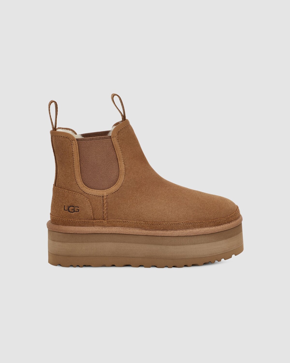 UGG® Neumel Platform Chelsea „Chestnut“