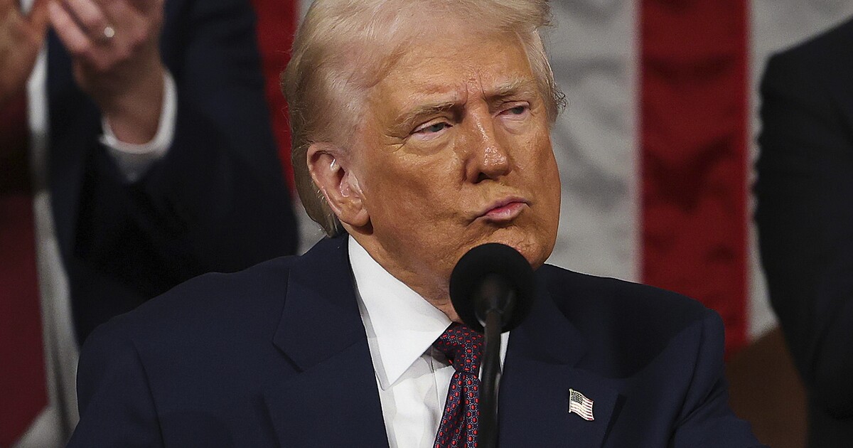 Trumpův historicky nejdelší projev: Pochlubil se dopisem od Zelenského a prohlásil, že „tak či onak“ získá Grónsko