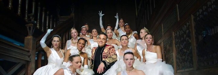 Robbie Williams je späť na scéne v novej skladbe spolu so sexi baletkami či nevestami. Takto sa vraj bavia Rusi