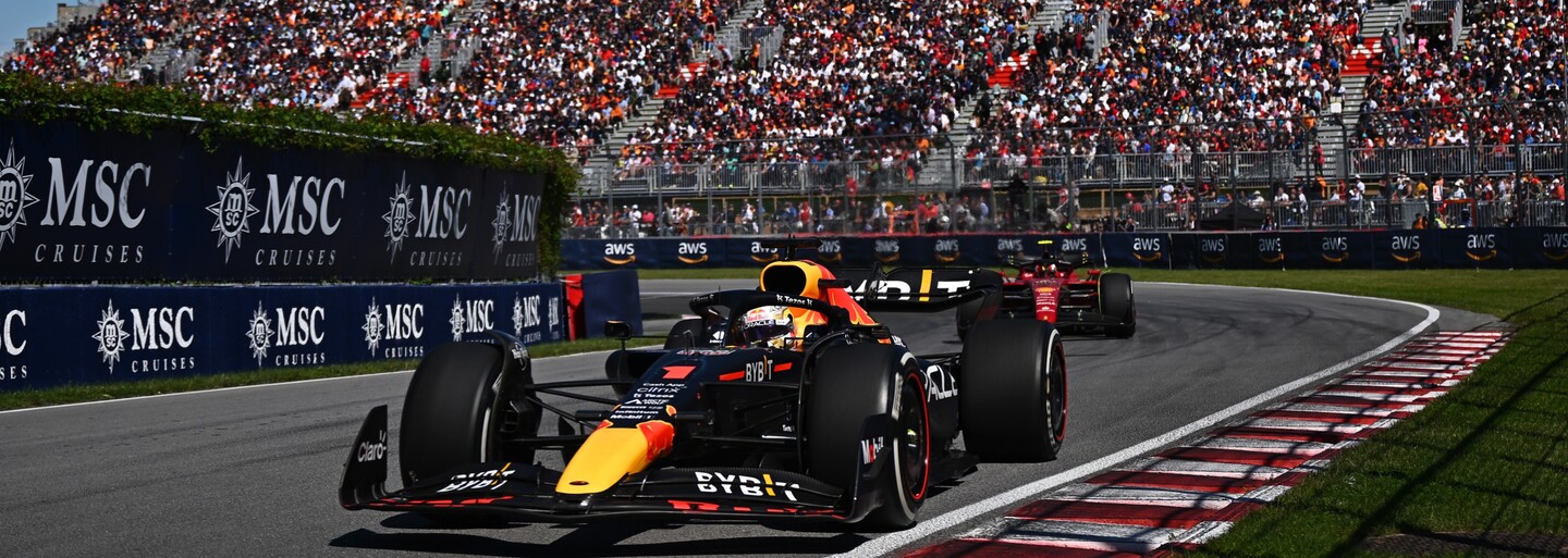 F1: Max Verstappen po napínavom závere vyhral Veľkú cenu Kanady. Leclerc po stíhacej jazde z predposlednej priečky len piaty