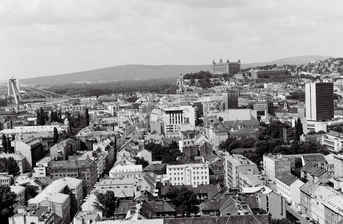 Bratislava v roce 1996.