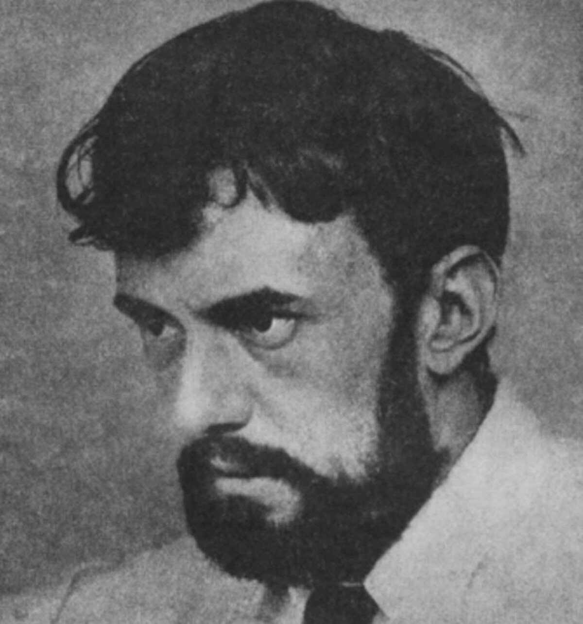 Aleister Crowley na fotografii z roku 1901.