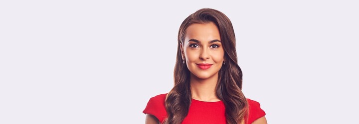 Zuzana Čimová je najmladšia moderátorka správ: Chápem, že z fotiek v plavkách robí bulvár senzáciu. Komentáre radšej nečítam